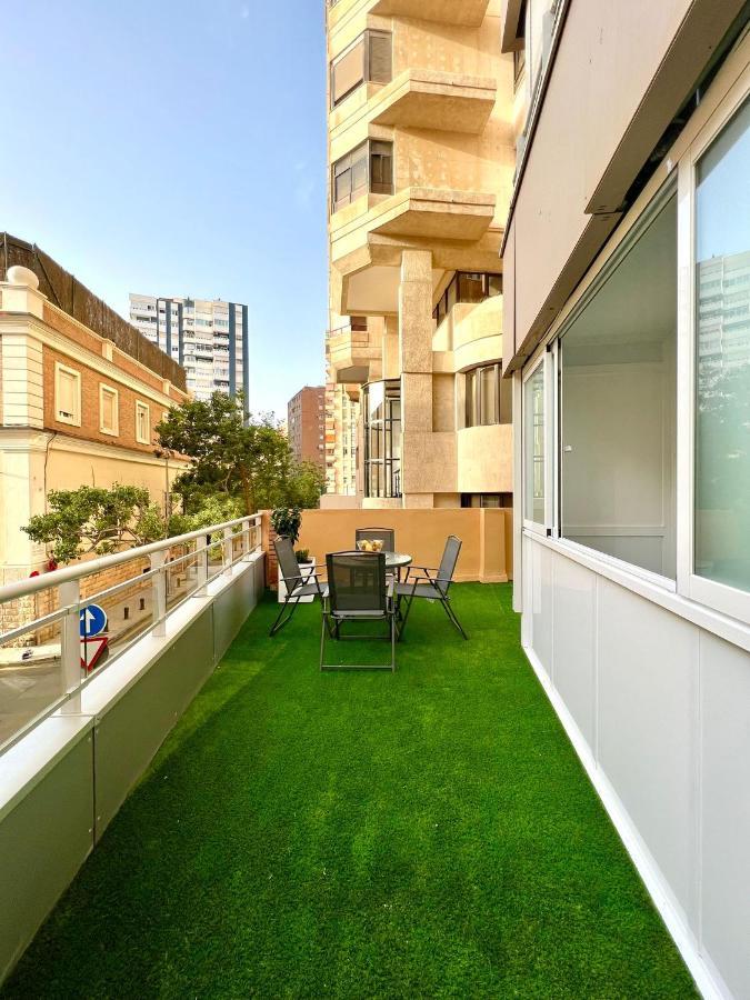 Malagueta Beach II & Private Terrace By Ele Apartments マラガ エクステリア 写真