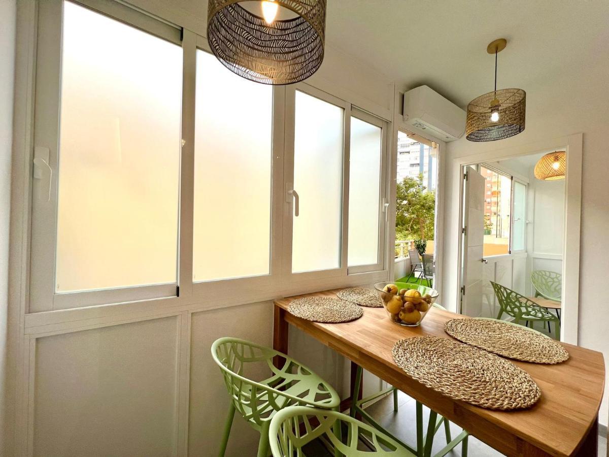 Malagueta Beach II & Private Terrace By Ele Apartments マラガ エクステリア 写真